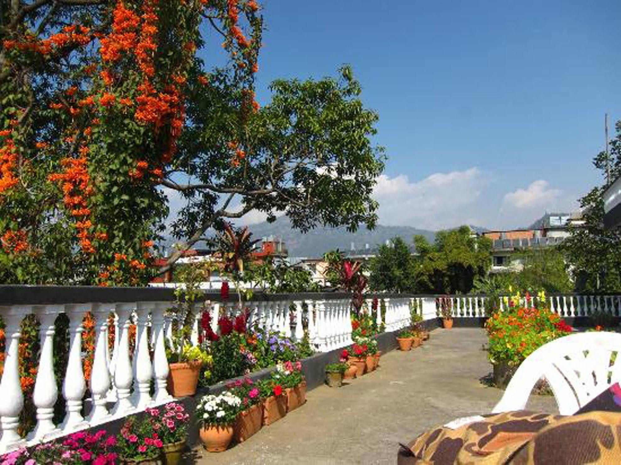 Sacred Valley Inn Pókhara Exteriér fotografie