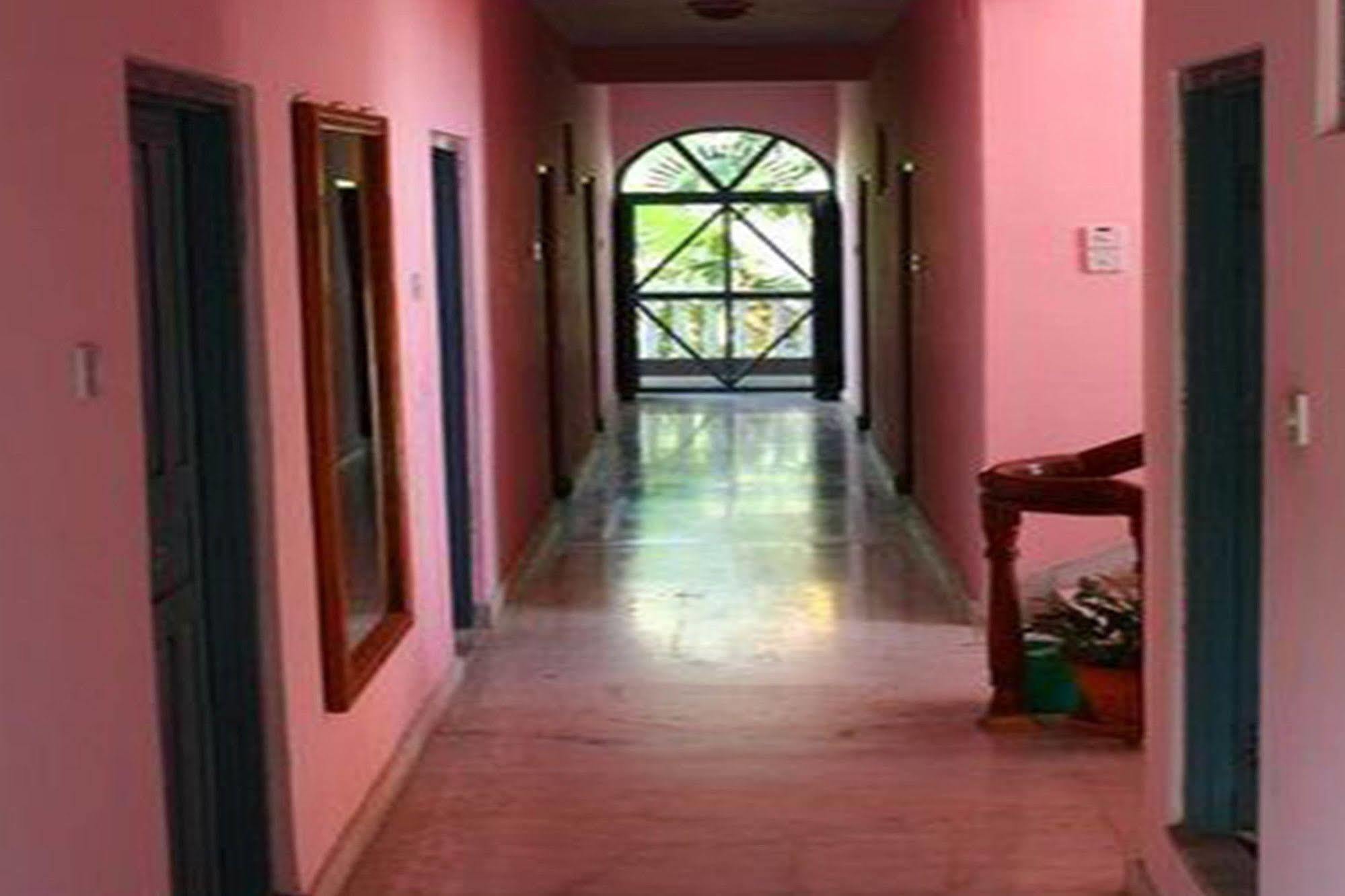 Sacred Valley Inn Pókhara Exteriér fotografie