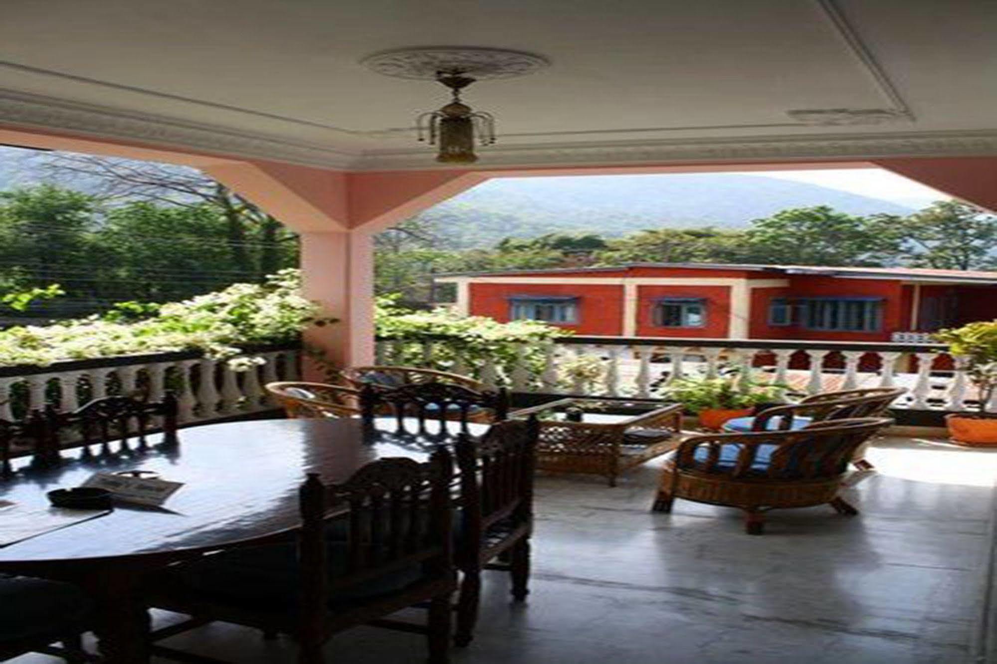 Sacred Valley Inn Pókhara Exteriér fotografie